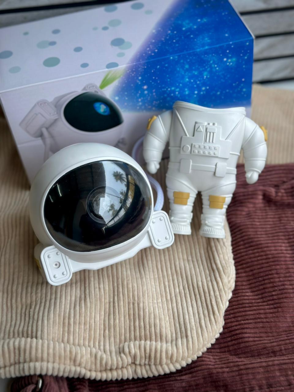 Astronaut Galaxy Starry Sky Projector – LED Nebula Night Light with Remote Control for Bedroom, Gaming Room, and Home Theater Decor
